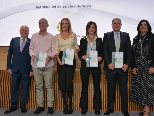 FotoGrupoFinalistas_AjenoProfesion (1)